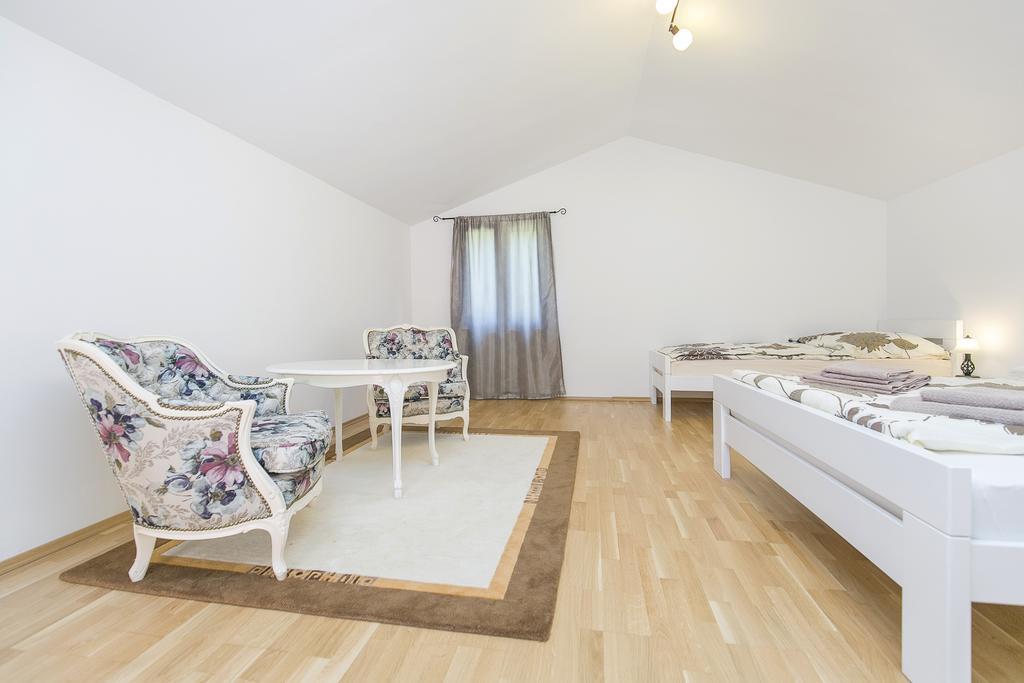 Haus In Istrien Direkt Am Meer بلومين المظهر الخارجي الصورة